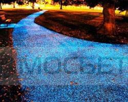 strade-illuminate-da-una-superficie-stellata-L-MxLz0I